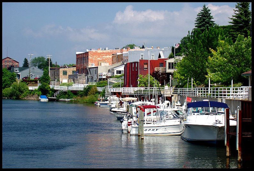 Manistee Inn & Marina
